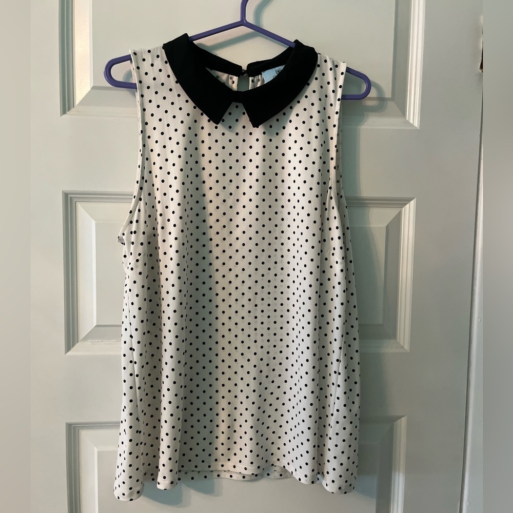 CeCe Polka Dot Sleeveless Top with Black Collar size large
